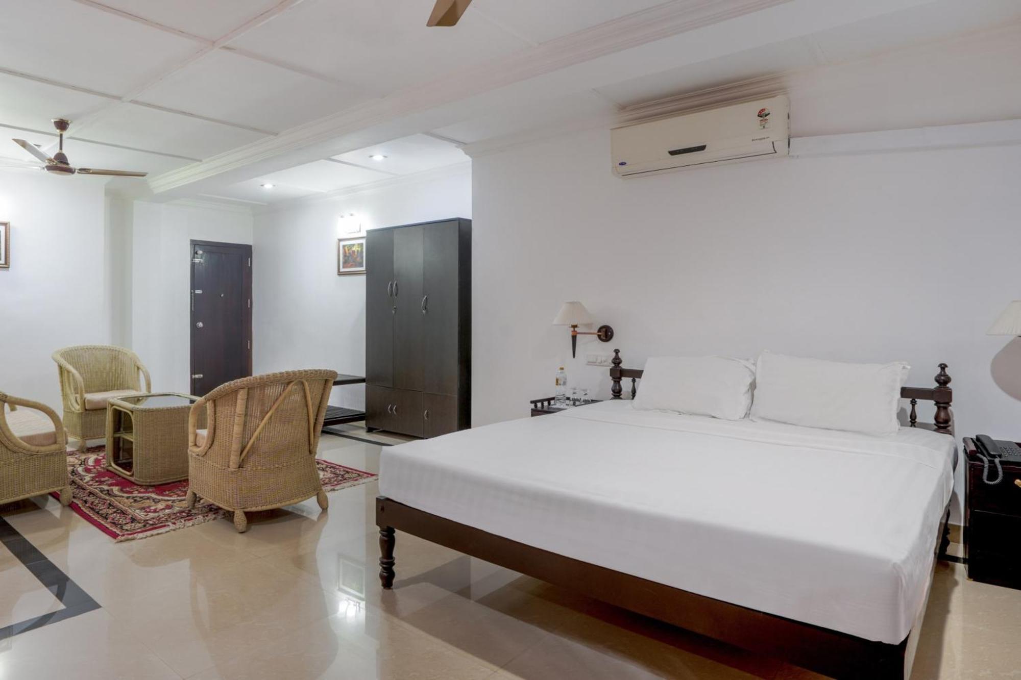 Palette Resorts- Tapovan Green County Thattakād Exterior photo