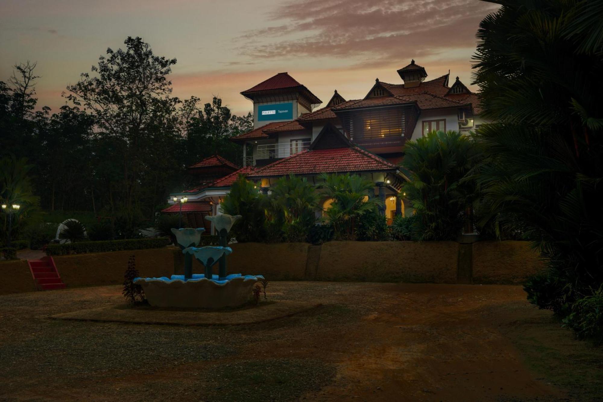 Palette Resorts- Tapovan Green County Thattakād Exterior photo
