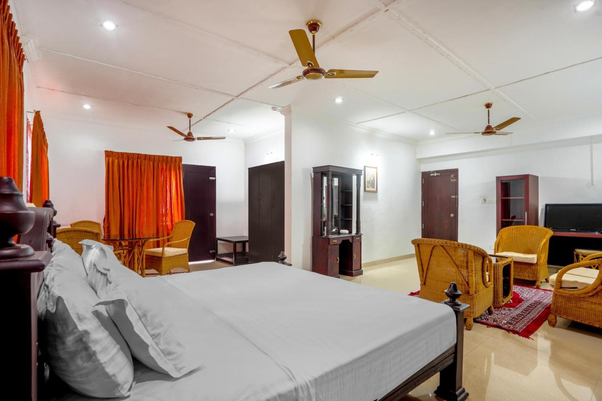 Palette Resorts- Tapovan Green County Thattakād Exterior photo