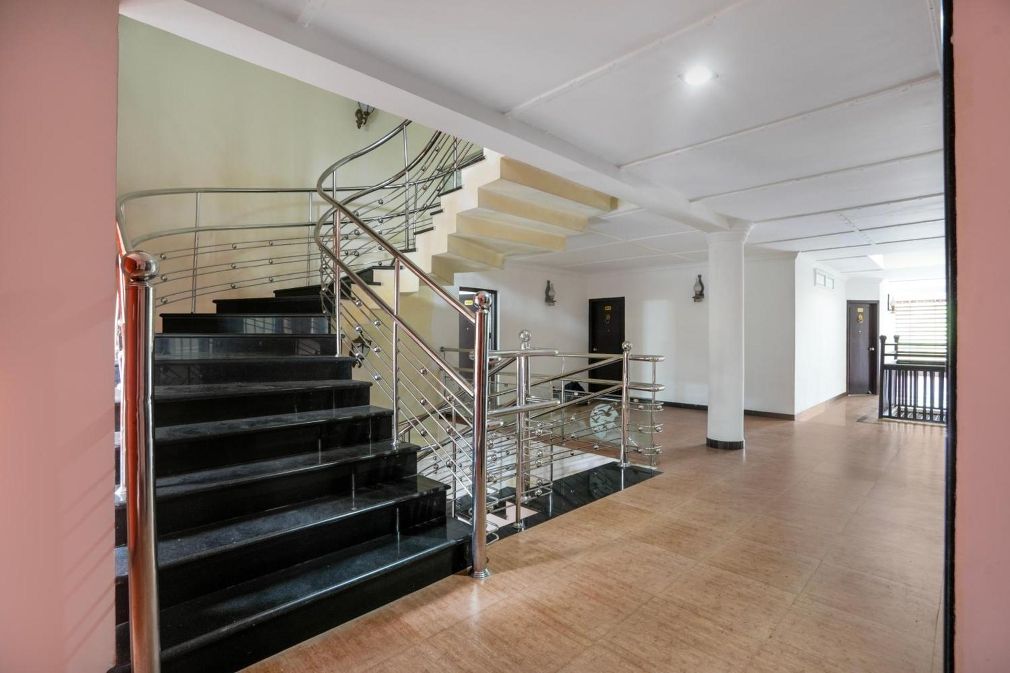 Palette Resorts- Tapovan Green County Thattakād Exterior photo