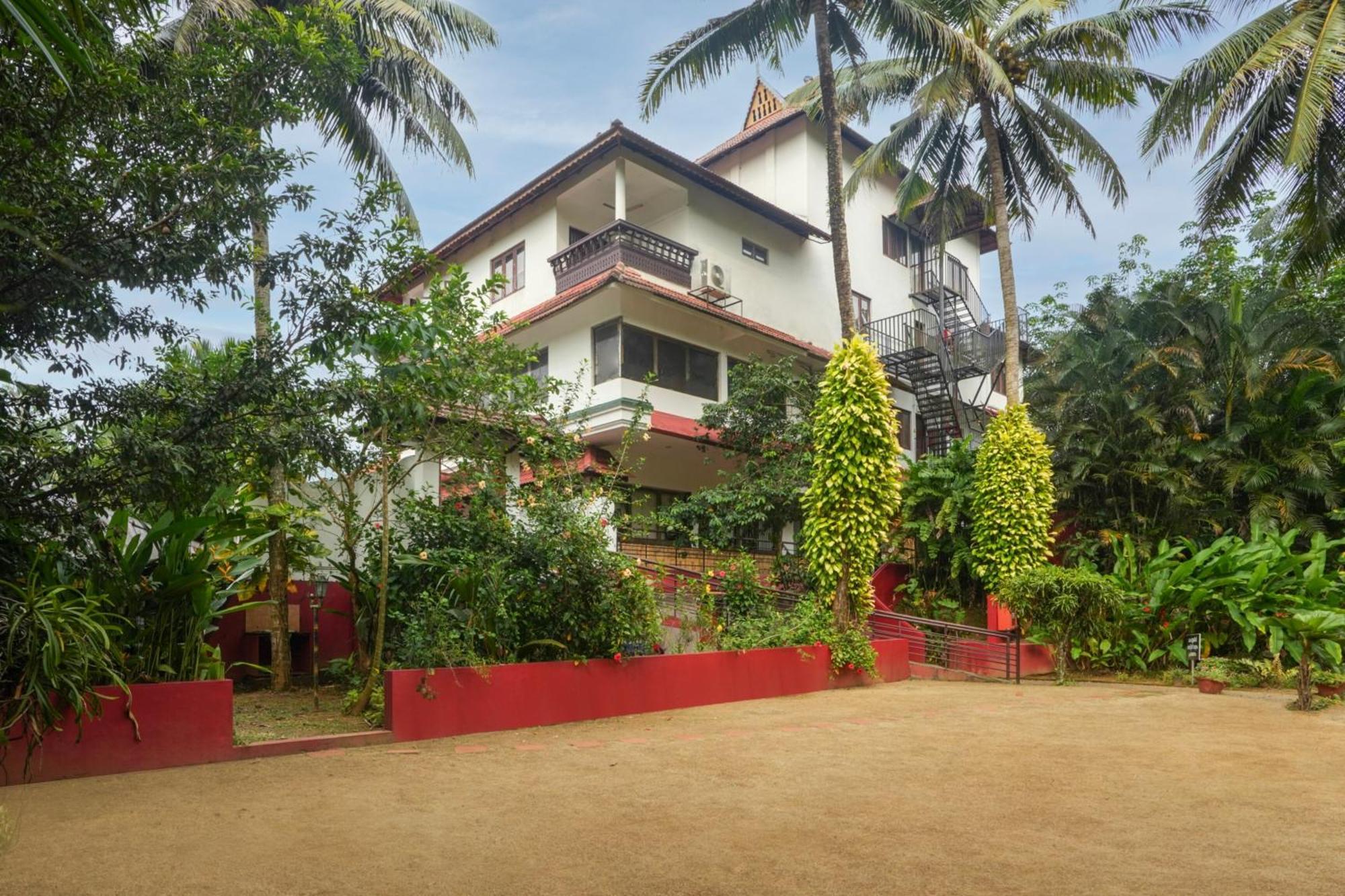 Palette Resorts- Tapovan Green County Thattakād Exterior photo