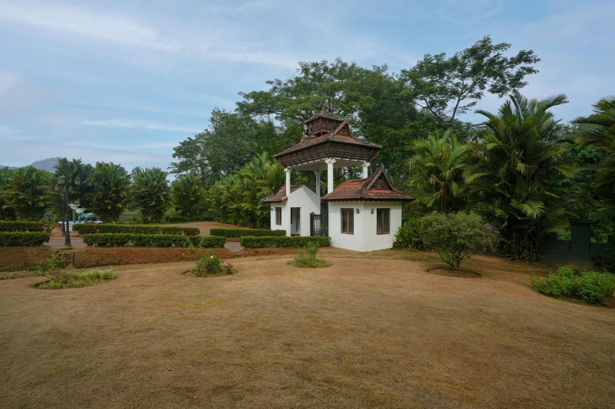 Palette Resorts- Tapovan Green County Thattakād Exterior photo