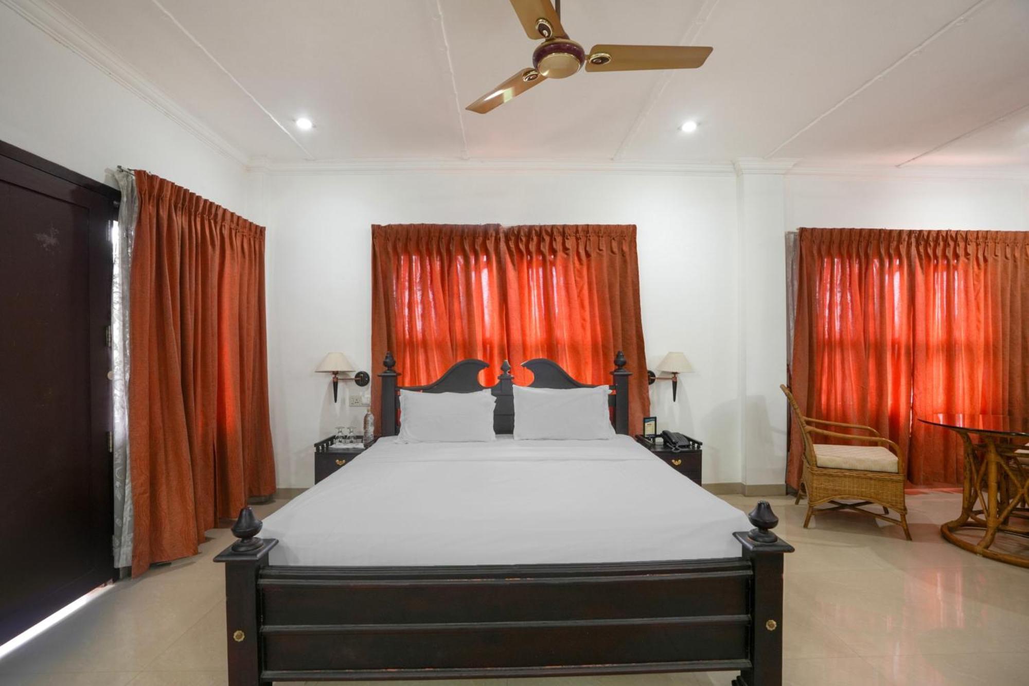 Palette Resorts- Tapovan Green County Thattakād Exterior photo