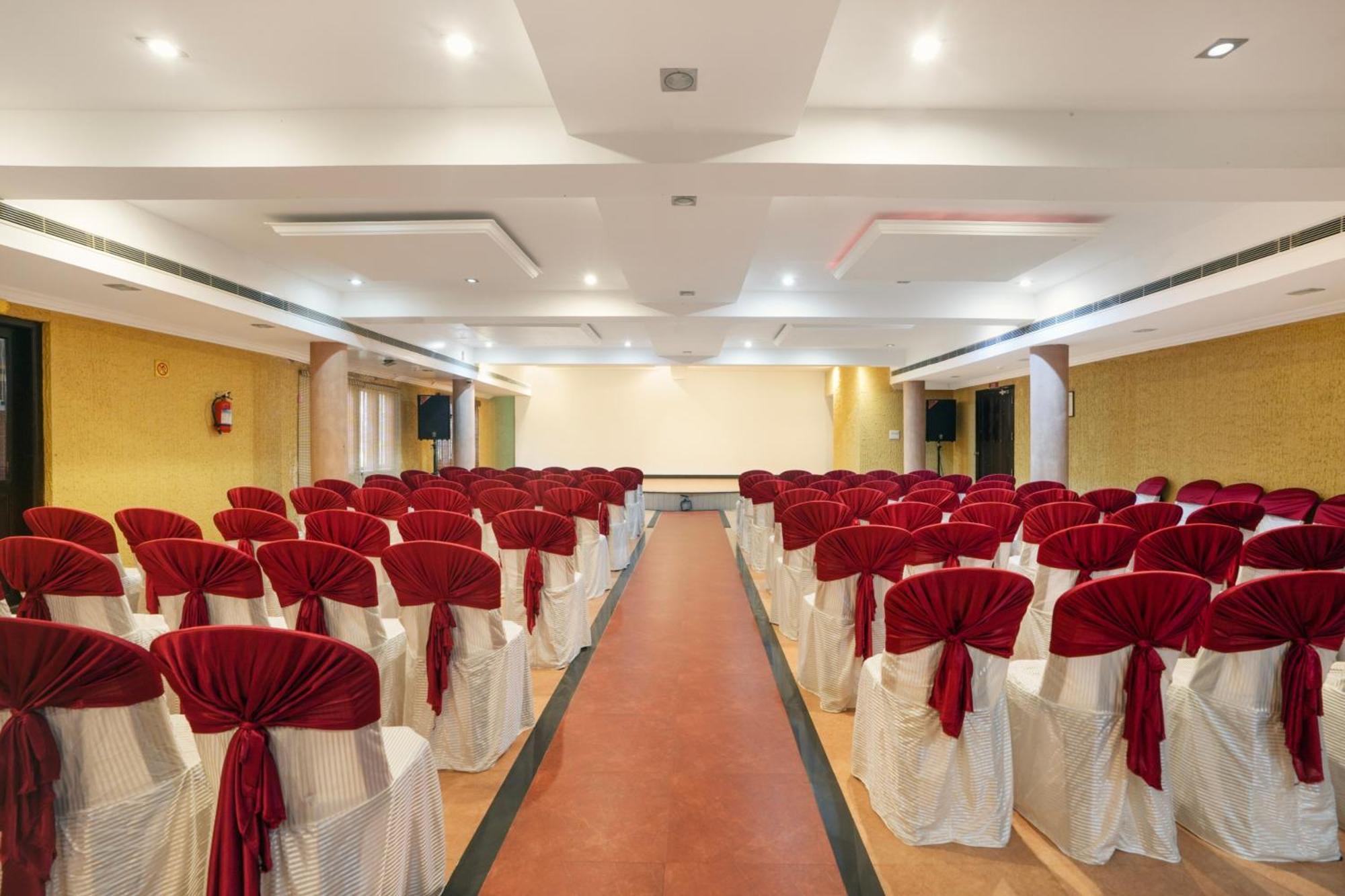 Palette Resorts- Tapovan Green County Thattakād Exterior photo