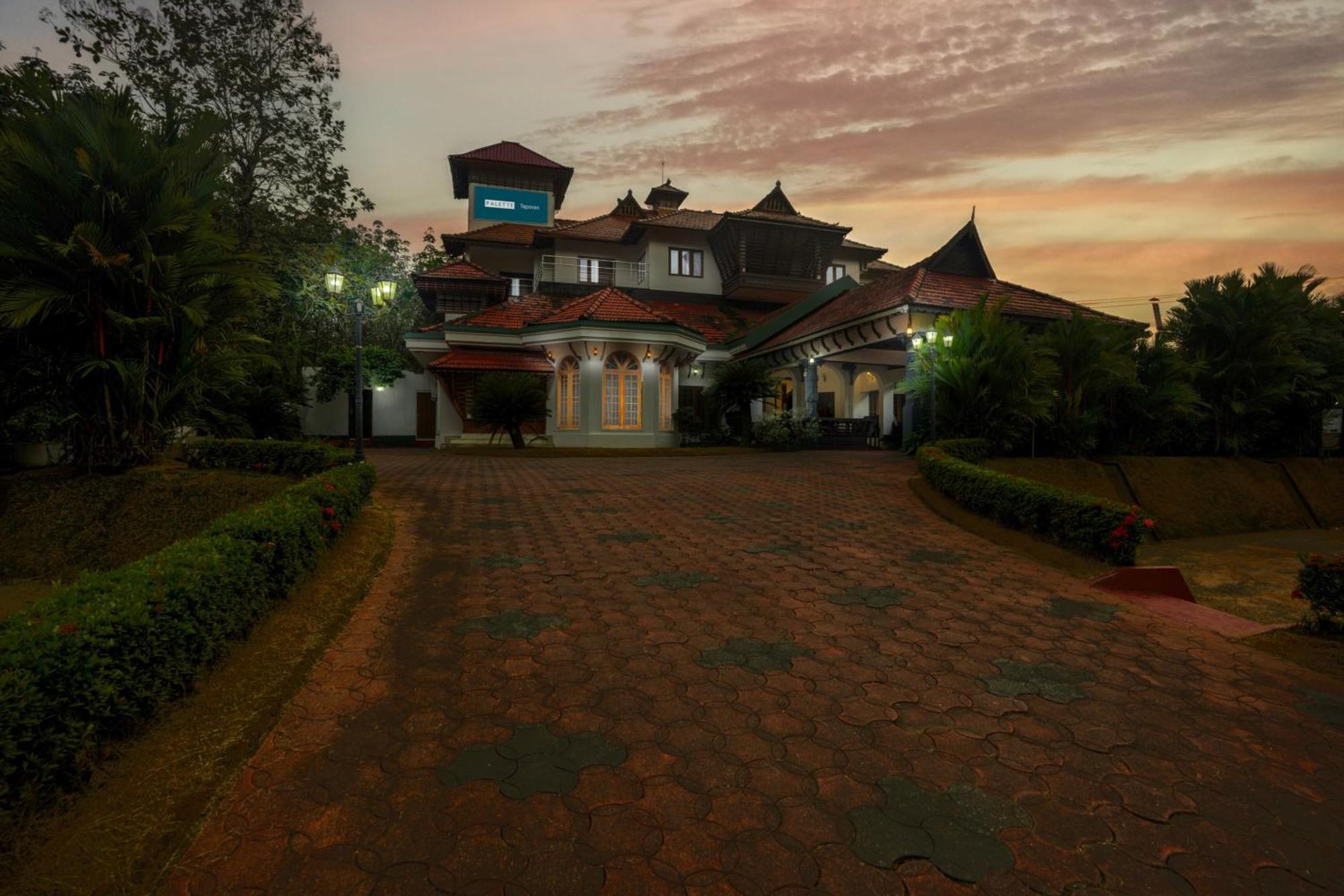 Palette Resorts- Tapovan Green County Thattakād Exterior photo