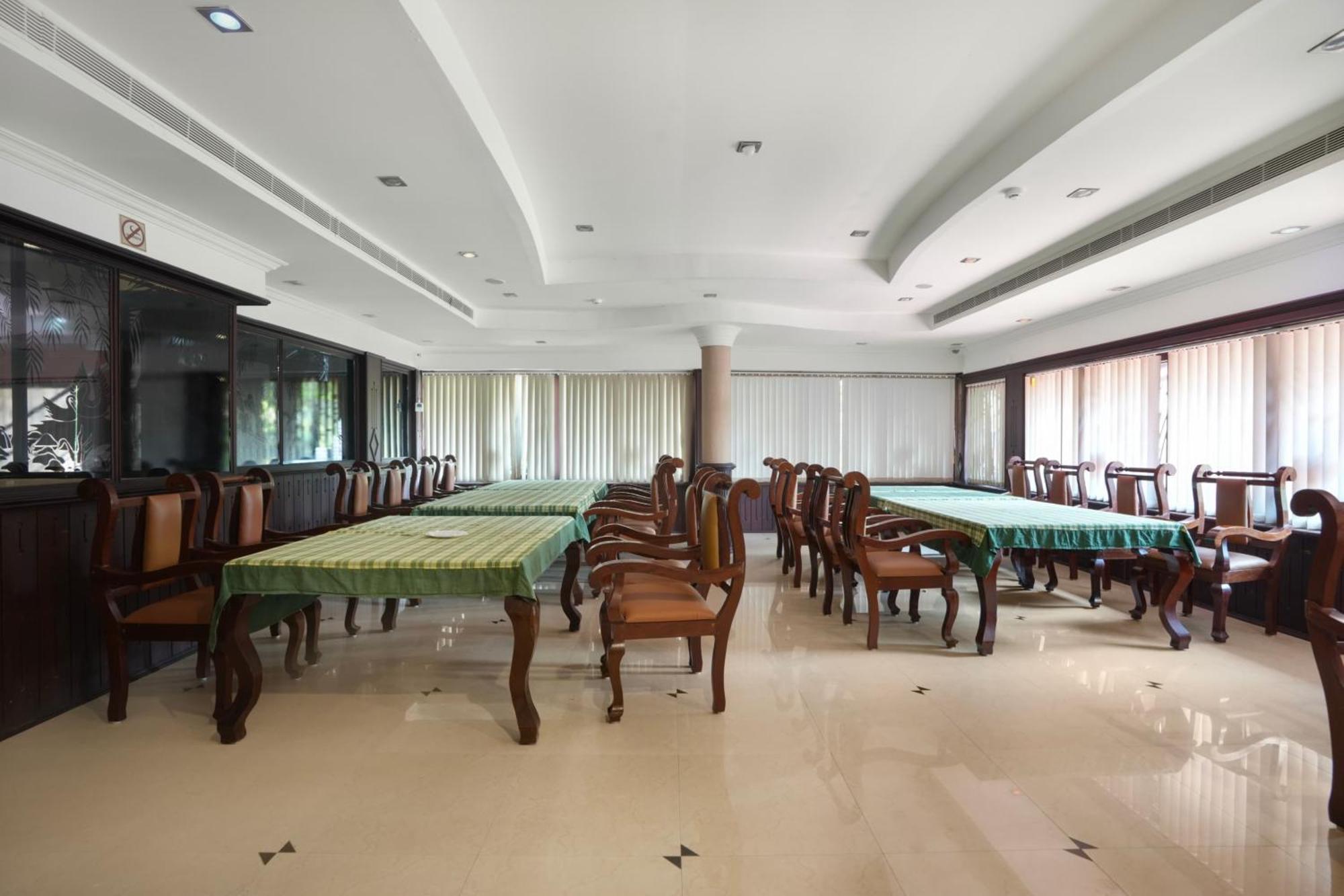 Palette Resorts- Tapovan Green County Thattakād Exterior photo
